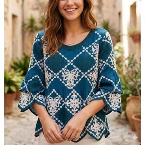 Kindred Anthropologie Style Boho Embroidered Scallop Bell Sleeve Peasant Top LG